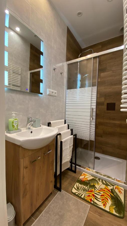 Lublinbnb - Exclusive Family Apartment ------ In The Heart Of Lublin -------------------------------- Bedroom & Living Room & Kitchen Exterior foto
